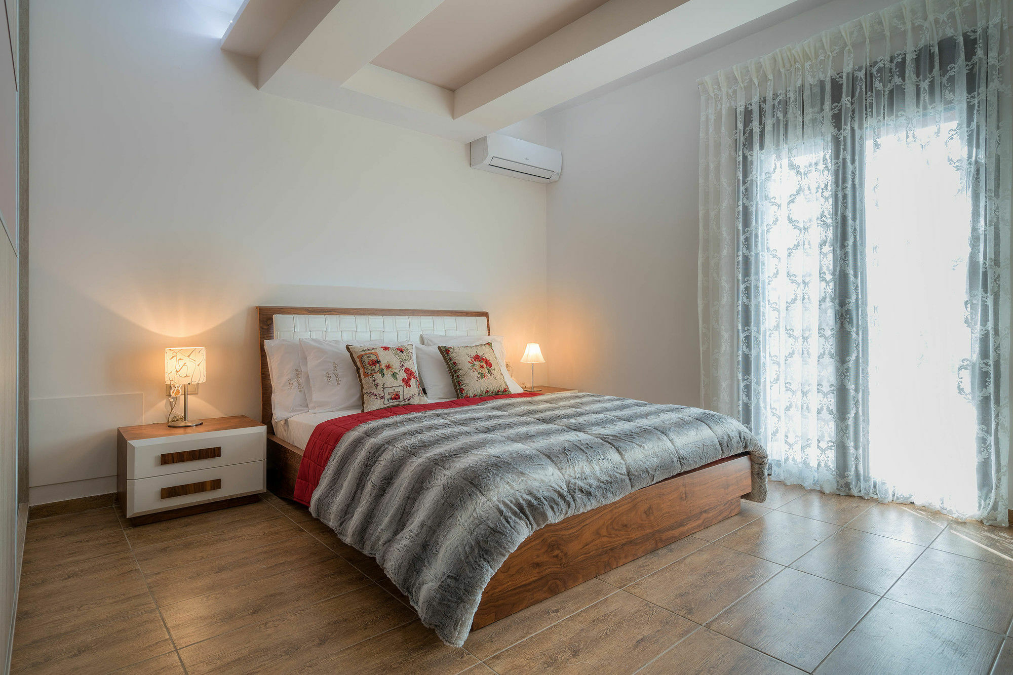 Olive Garden Villas Perama  Buitenkant foto